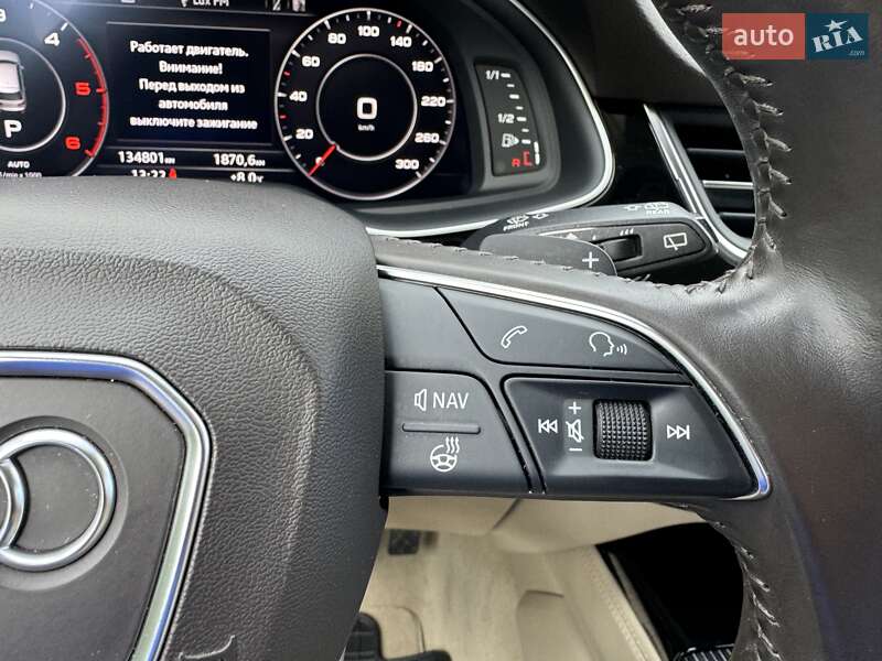 Позашляховик / Кросовер Audi Q7 2017 в Києві