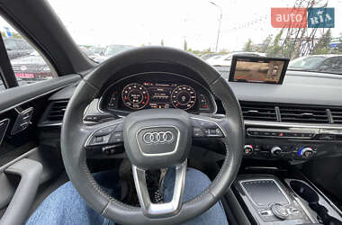Позашляховик / Кросовер Audi Q7 2016 в 