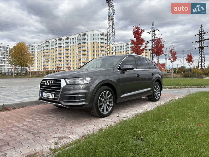 Внедорожник / Кроссовер Audi Q7 2018 в Буче