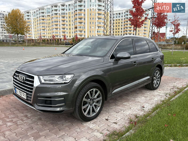 Внедорожник / Кроссовер Audi Q7 2018 в Буче
