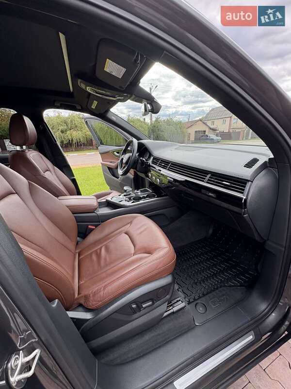 Внедорожник / Кроссовер Audi Q7 2018 в Буче
