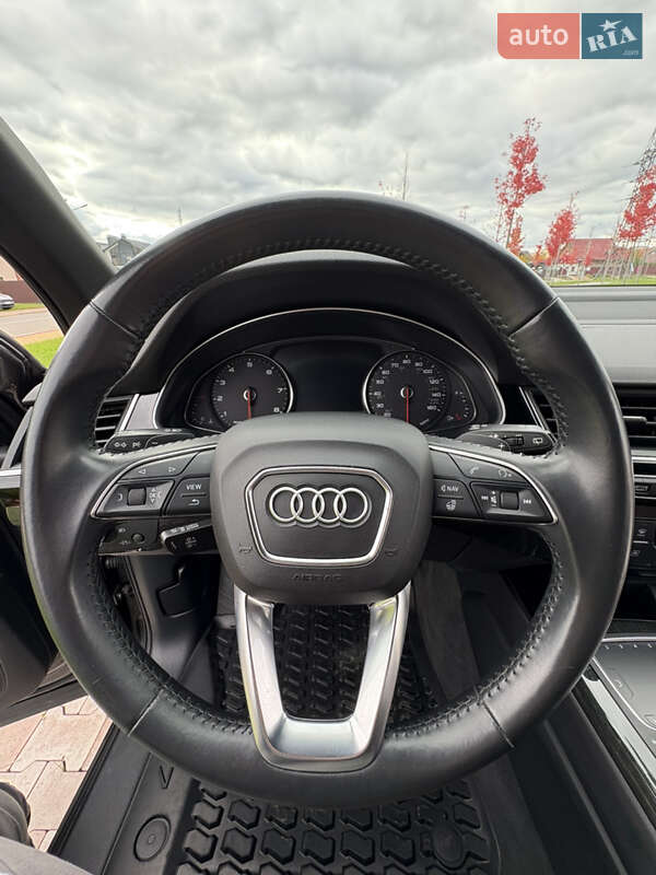 Внедорожник / Кроссовер Audi Q7 2018 в Буче