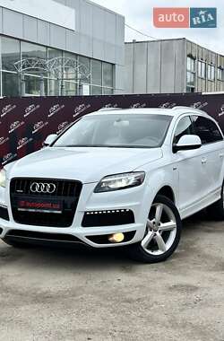 Позашляховик / Кросовер Audi Q7 2012 в 