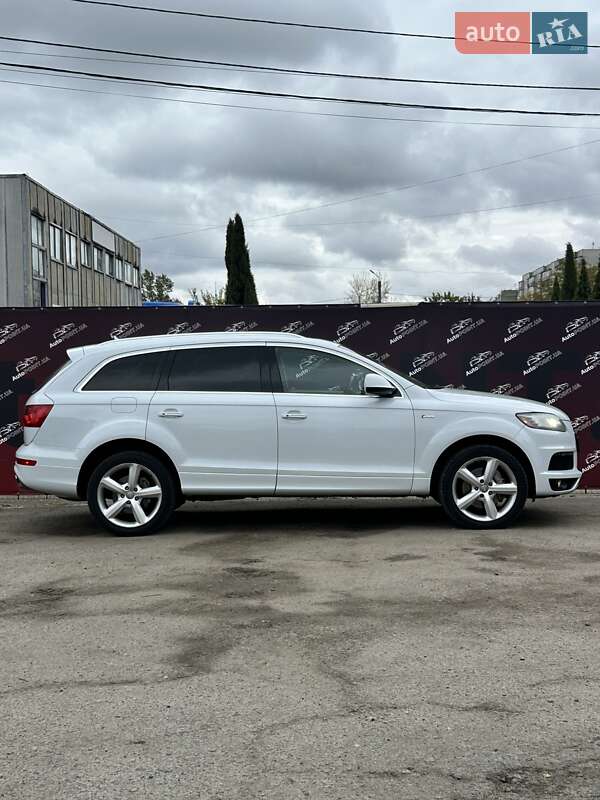 Внедорожник / Кроссовер Audi Q7 2012 в Сумах