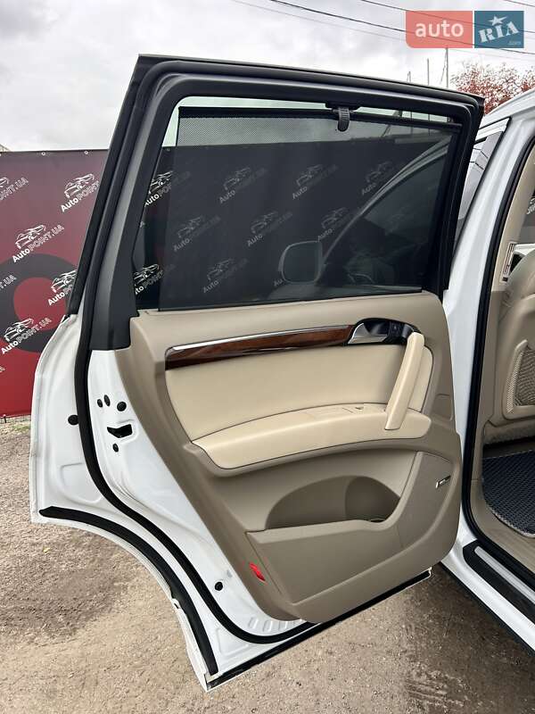 Внедорожник / Кроссовер Audi Q7 2012 в Сумах