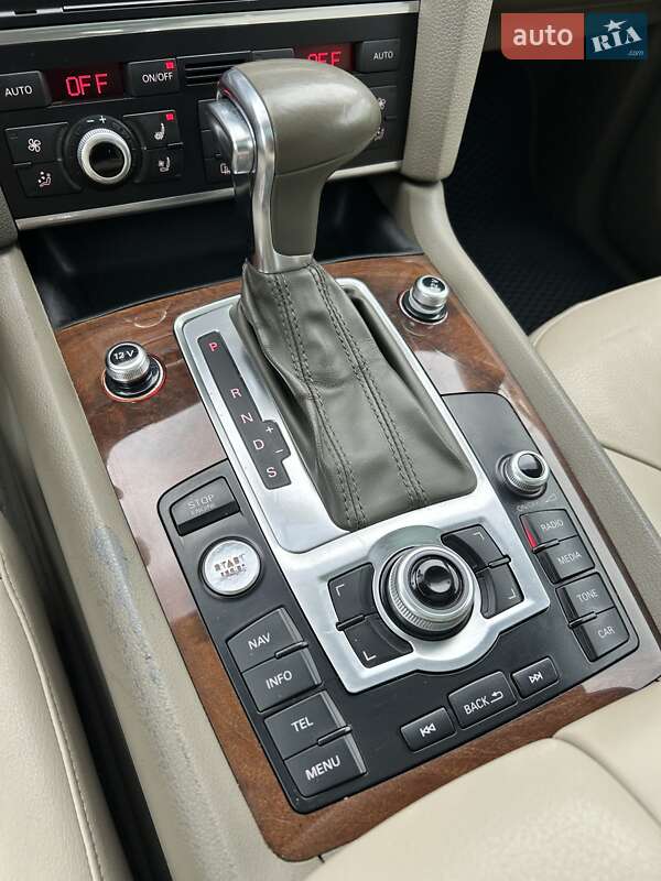 Внедорожник / Кроссовер Audi Q7 2012 в Сумах
