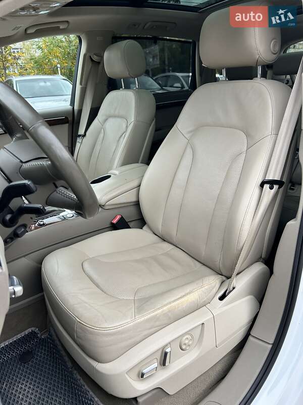 Внедорожник / Кроссовер Audi Q7 2012 в Сумах