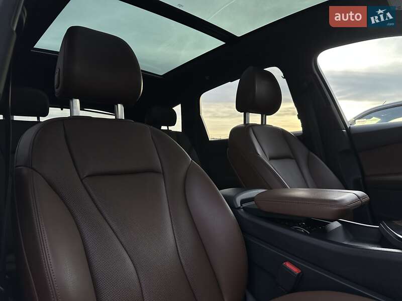 Позашляховик / Кросовер Audi Q7 2017 в Мукачевому
