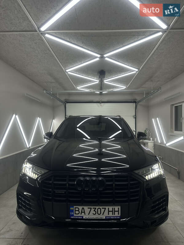 Позашляховик / Кросовер Audi Q7 2020 в Кропивницькому фото Позашляховик / Кросовер Audi Q7 2020 в Кропивницькому