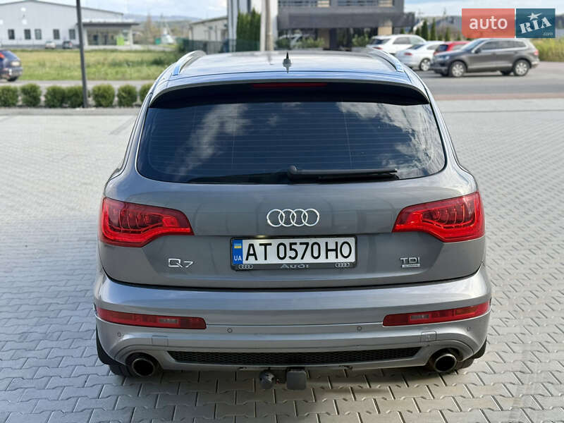 Внедорожник / Кроссовер Audi Q7 2010 в Хусте