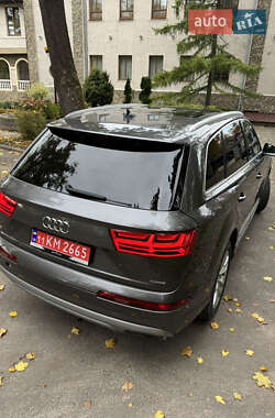 Внедорожник / Кроссовер Audi Q7 2019 в 