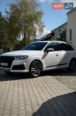 Позашляховик / Кросовер Audi Q7 2018 в 