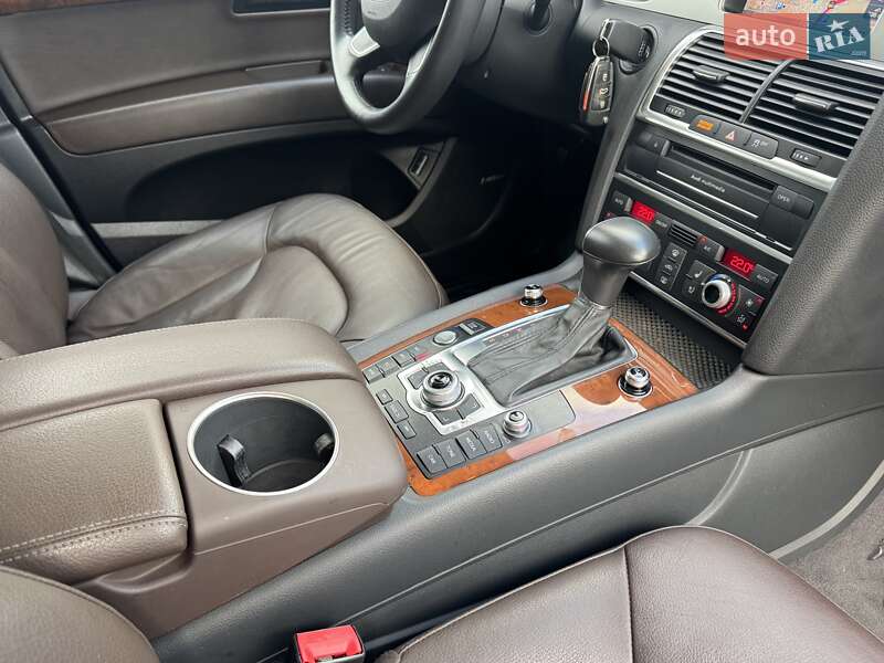 Внедорожник / Кроссовер Audi Q7 2013 в Тернополе