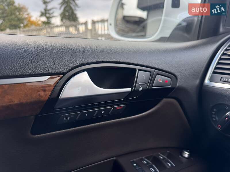 Внедорожник / Кроссовер Audi Q7 2013 в Тернополе