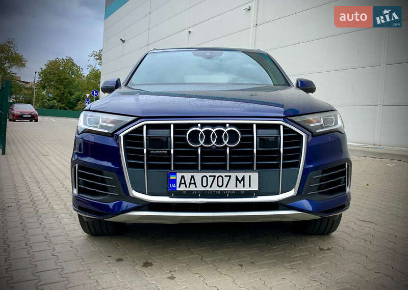 Внедорожник / Кроссовер Audi Q7 2020 в Киеве