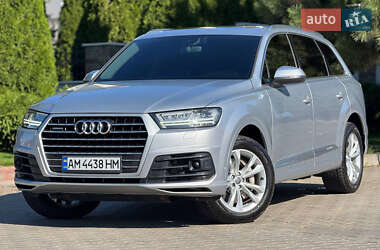 Внедорожник / Кроссовер Audi Q7 2017 в 