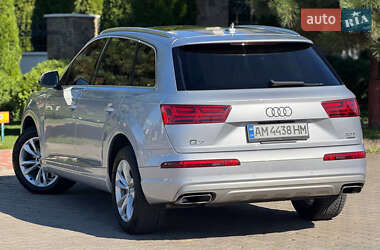 Внедорожник / Кроссовер Audi Q7 2017 в 