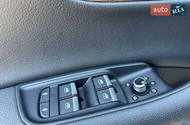 Внедорожник / Кроссовер Audi Q7 2017 в 