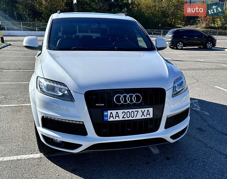 Внедорожник / Кроссовер Audi Q7 2015 в Киеве