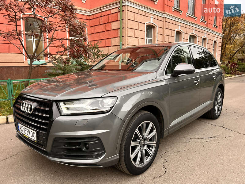 Позашляховик / Кросовер Audi Q7 2017 в Харкові