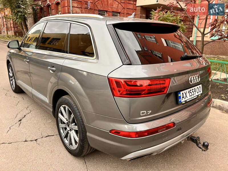 Позашляховик / Кросовер Audi Q7 2017 в Харкові