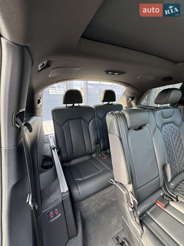 Внедорожник / Кроссовер Audi Q7 2018 в Вараше фото 26 Внедорожник / Кроссовер Audi Q7 2018 в Вараше