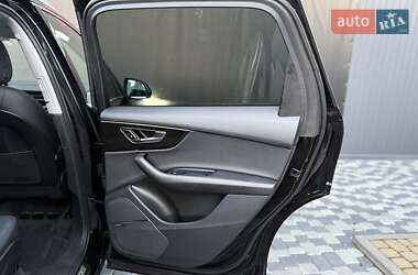 Позашляховик / Кросовер Audi Q7 2020 в  фото 71 Позашляховик / Кросовер Audi Q7 2020 в