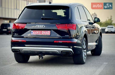Позашляховик / Кросовер Audi Q7 2018 в  фото 7 Позашляховик / Кросовер Audi Q7 2018 в