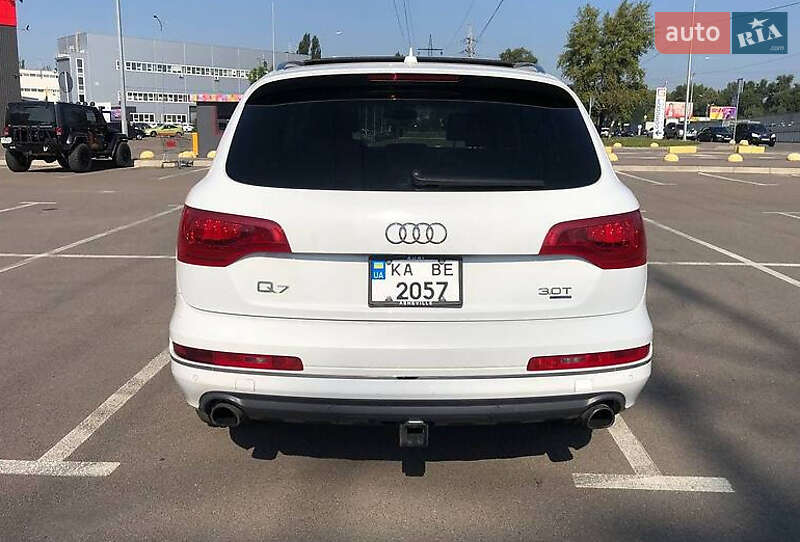 Внедорожник / Кроссовер Audi Q7 2015 в Киеве