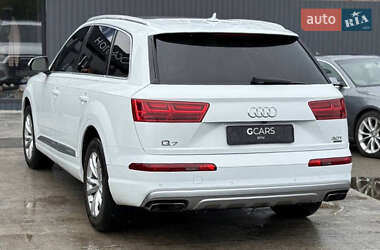 Позашляховик / Кросовер Audi Q7 2016 в 