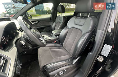 Внедорожник / Кроссовер Audi Q7 2018 в 