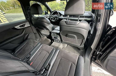 Внедорожник / Кроссовер Audi Q7 2018 в 