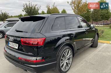 Позашляховик / Кросовер Audi Q7 2017 в  фото 5 Позашляховик / Кросовер Audi Q7 2017 в