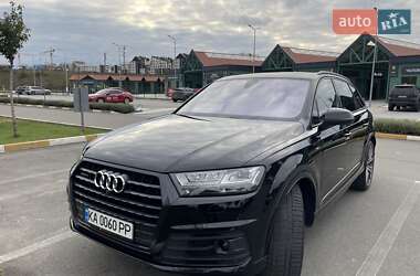 Позашляховик / Кросовер Audi Q7 2017 в  фото 13 Позашляховик / Кросовер Audi Q7 2017 в