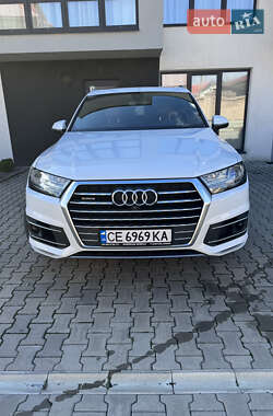 Позашляховик / Кросовер Audi Q7 2017 в 