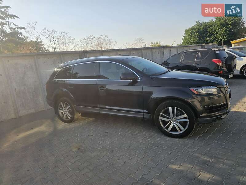 Внедорожник / Кроссовер Audi Q7 2011 в Одессе