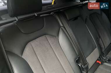 Позашляховик / Кросовер Audi Q7 2015 в 