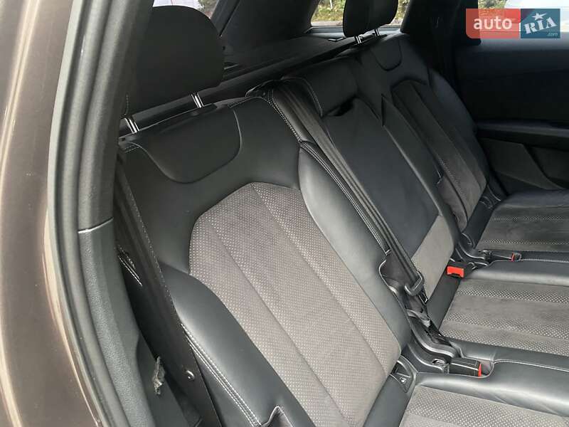 Внедорожник / Кроссовер Audi Q7 2015 в Хмельницком