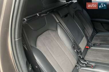 Позашляховик / Кросовер Audi Q7 2015 в 