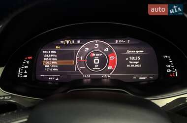 Позашляховик / Кросовер Audi Q7 2015 в 