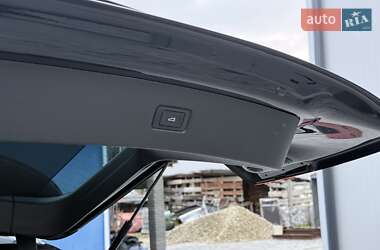 Внедорожник / Кроссовер Audi Q7 2016 в 