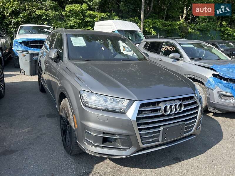 Позашляховик / Кросовер Audi Q7 2016 в Києві