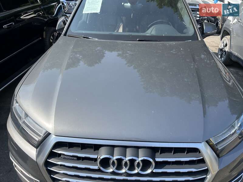Позашляховик / Кросовер Audi Q7 2016 в Києві