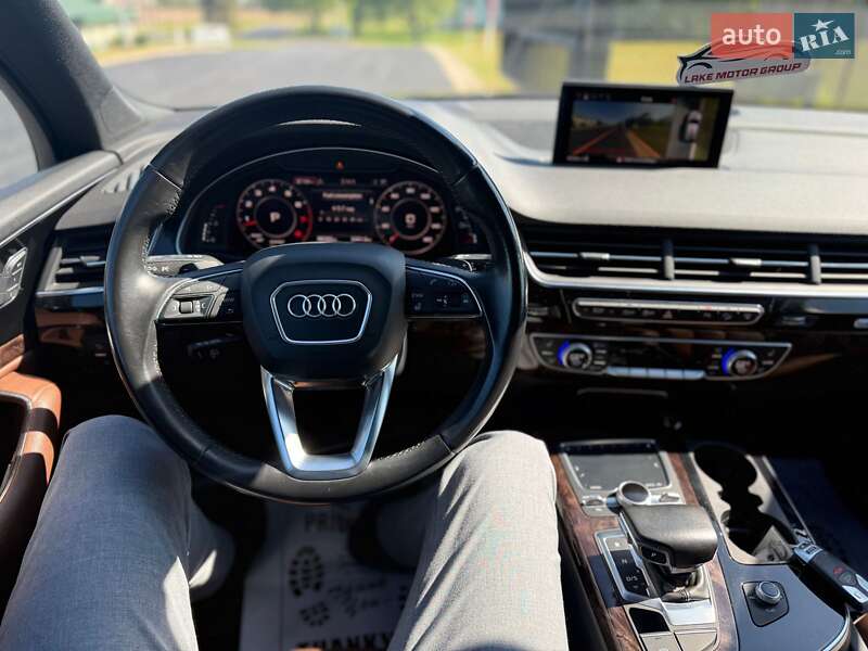 Позашляховик / Кросовер Audi Q7 2016 в Києві