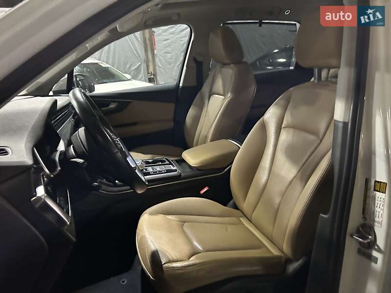 Внедорожник / Кроссовер Audi Q7 2020 в Киеве