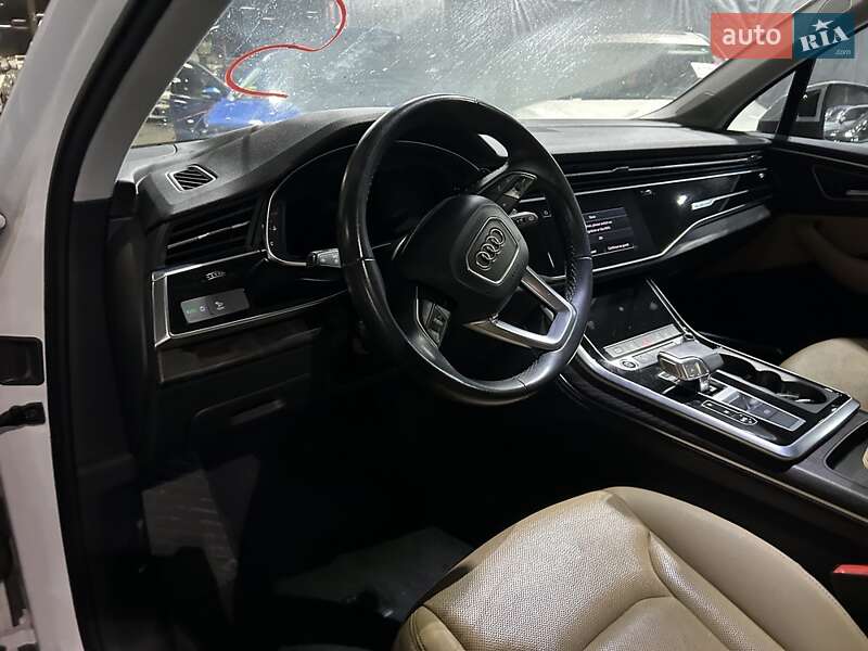Внедорожник / Кроссовер Audi Q7 2020 в Киеве