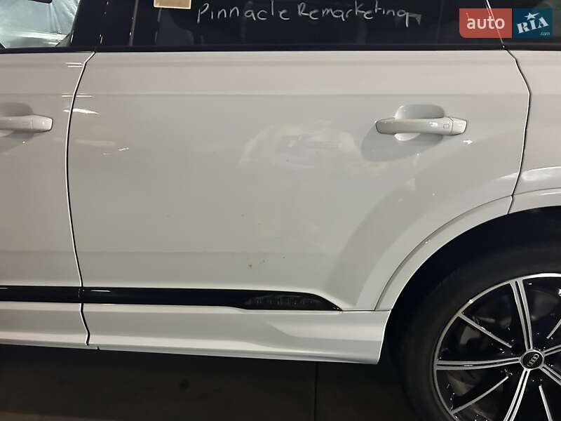 Внедорожник / Кроссовер Audi Q7 2020 в Киеве