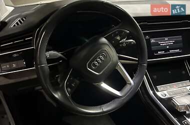 Позашляховик / Кросовер Audi Q7 2020 в 