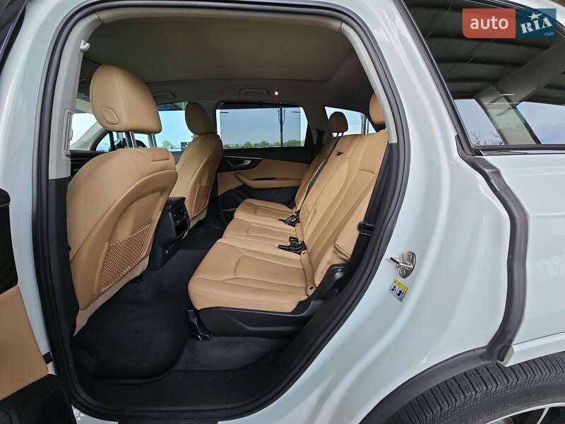 Внедорожник / Кроссовер Audi Q7 2020 в Киеве