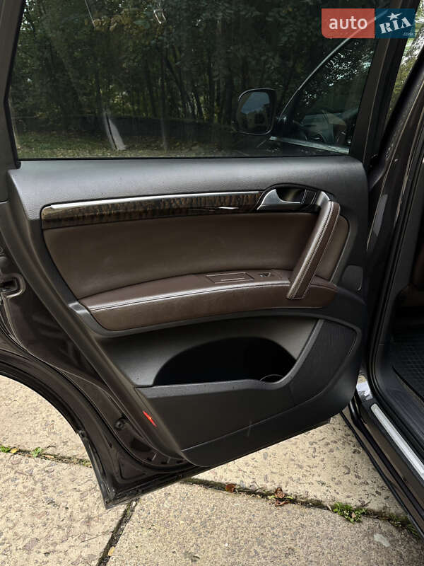 Внедорожник / Кроссовер Audi Q7 2006 в Луцке